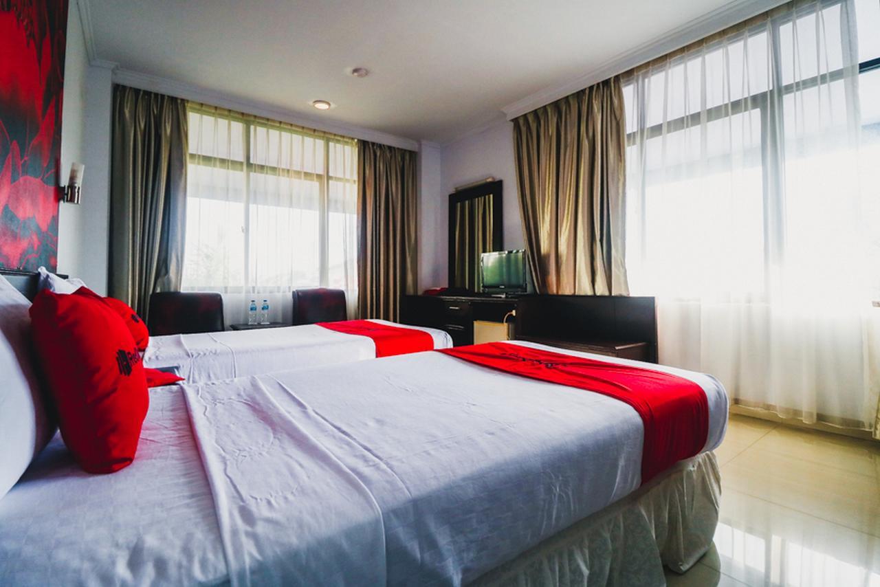 Reddoorz Plus Near Mall Ratu Indah 2 Macáçar Exterior foto